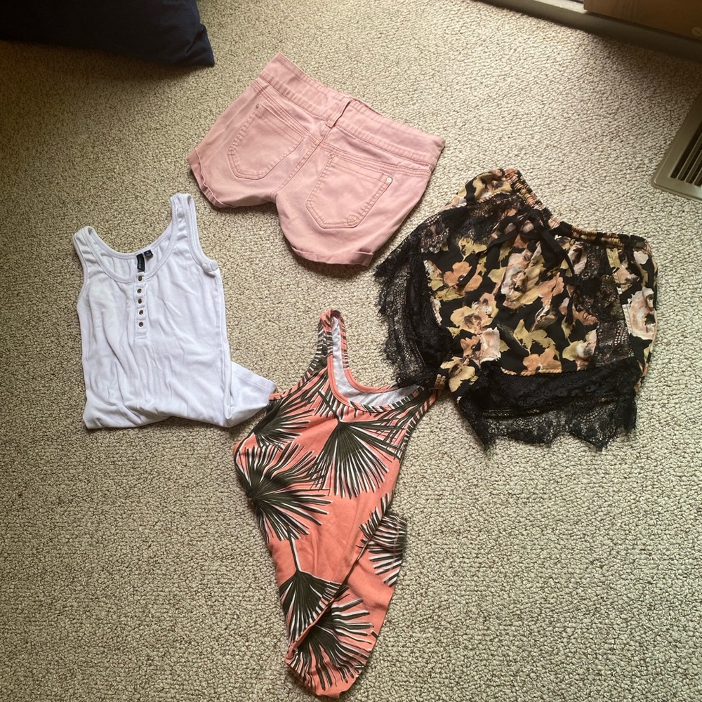 Women’s summer clothing bundle